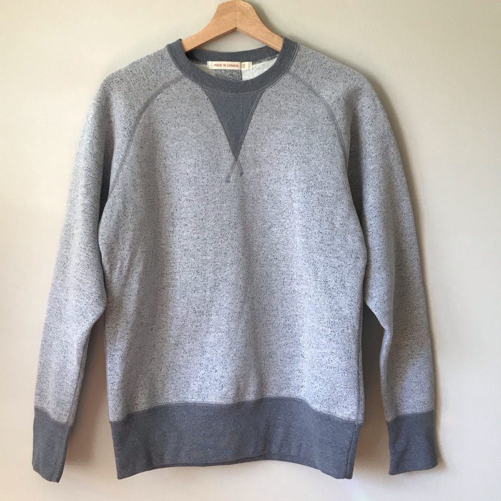Made in Canada grey sweatshirt 🇨🇦